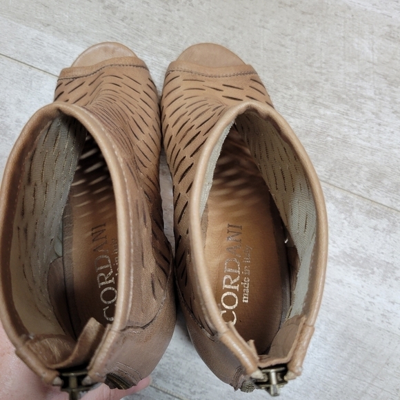 Vero Cuoio Laser Cut Leather Open Toe Booties 36 - Picture 5 of 9